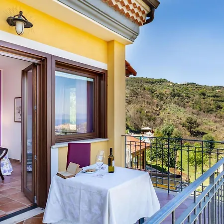 Casa Vacanza Villa Aurora Laureana Cilento Exterior foto