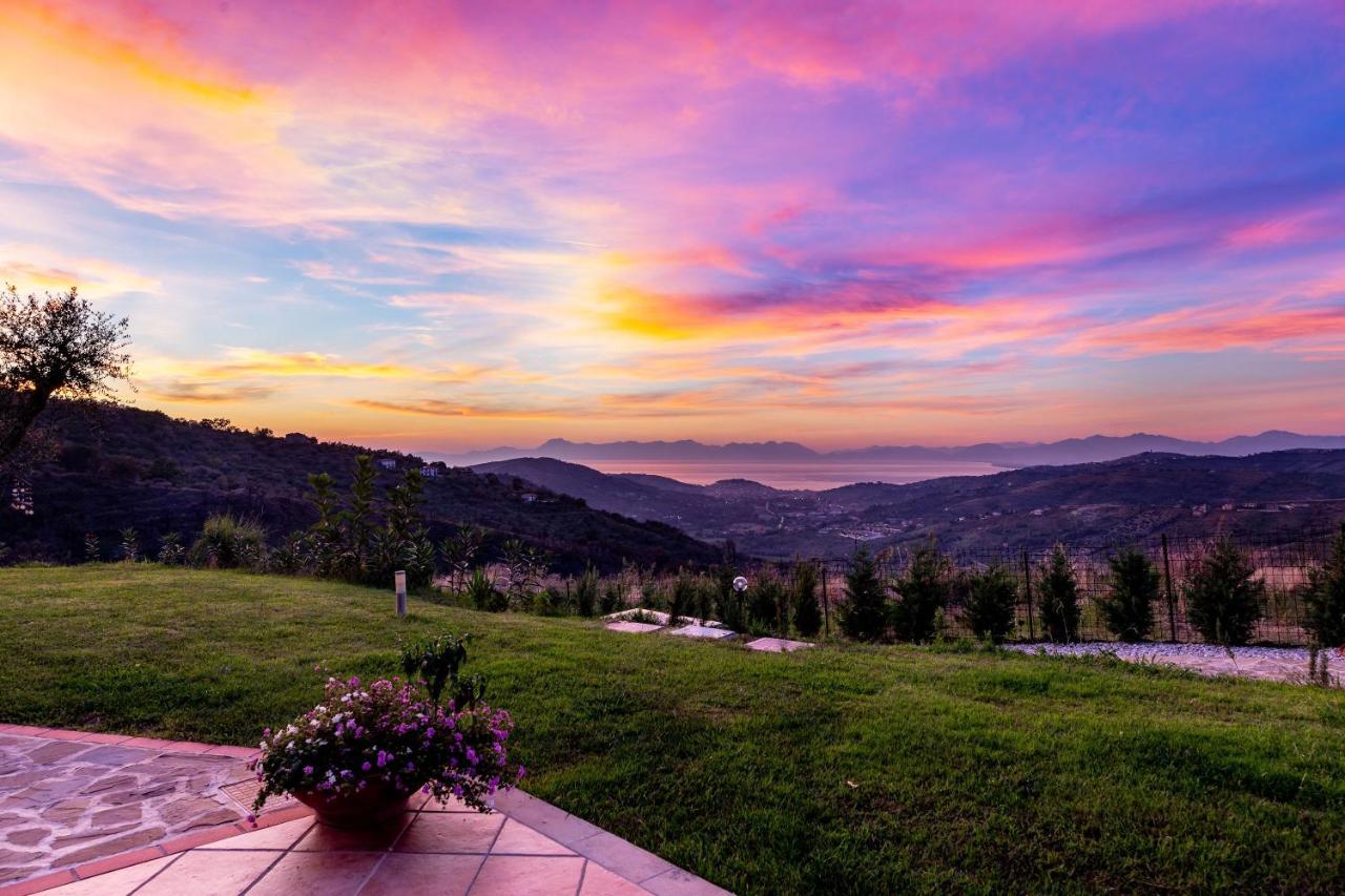 Casa Aurora Holiday home Laureana Cilento